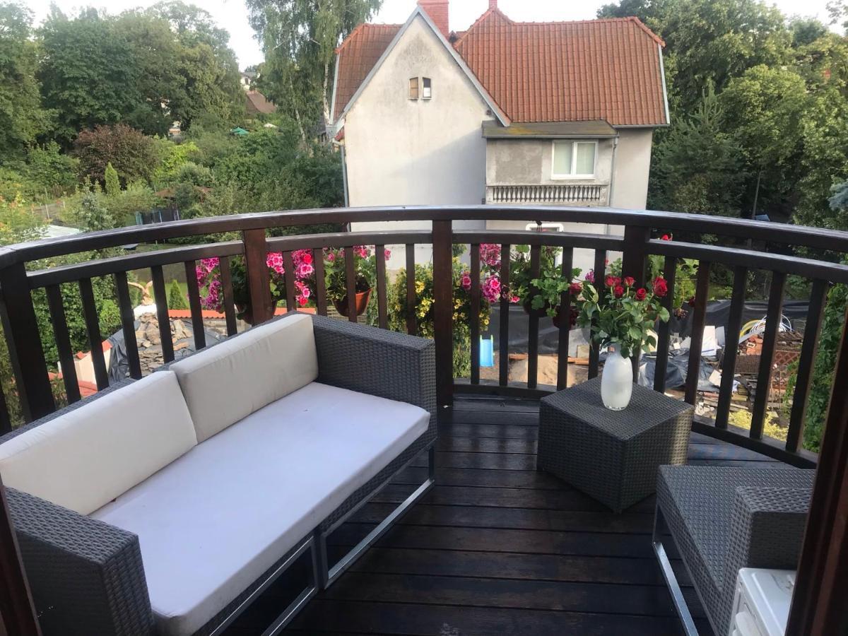 Bed and Breakfast Dworek Oliwski à Gdańsk Extérieur photo