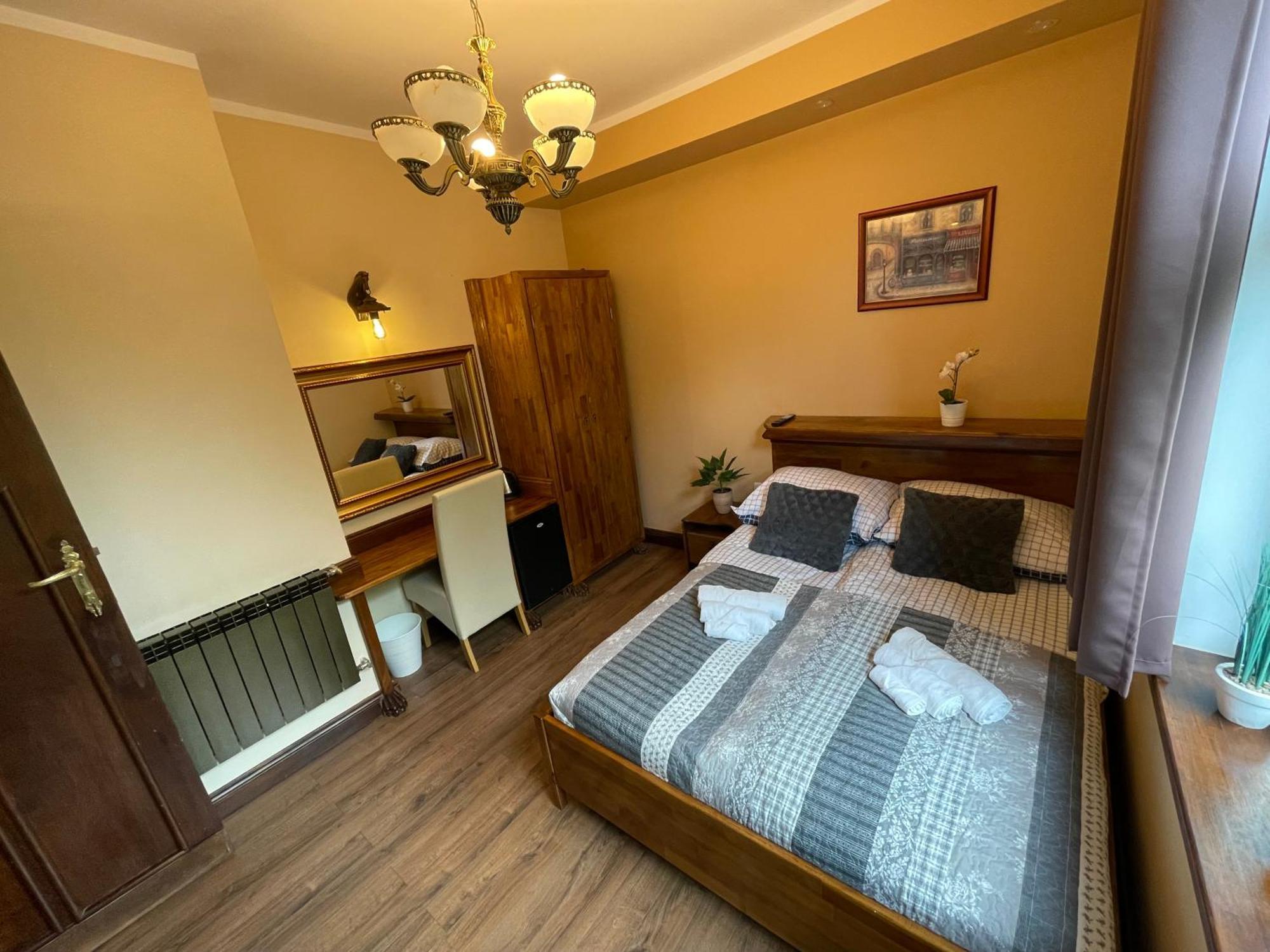Bed and Breakfast Dworek Oliwski à Gdańsk Extérieur photo