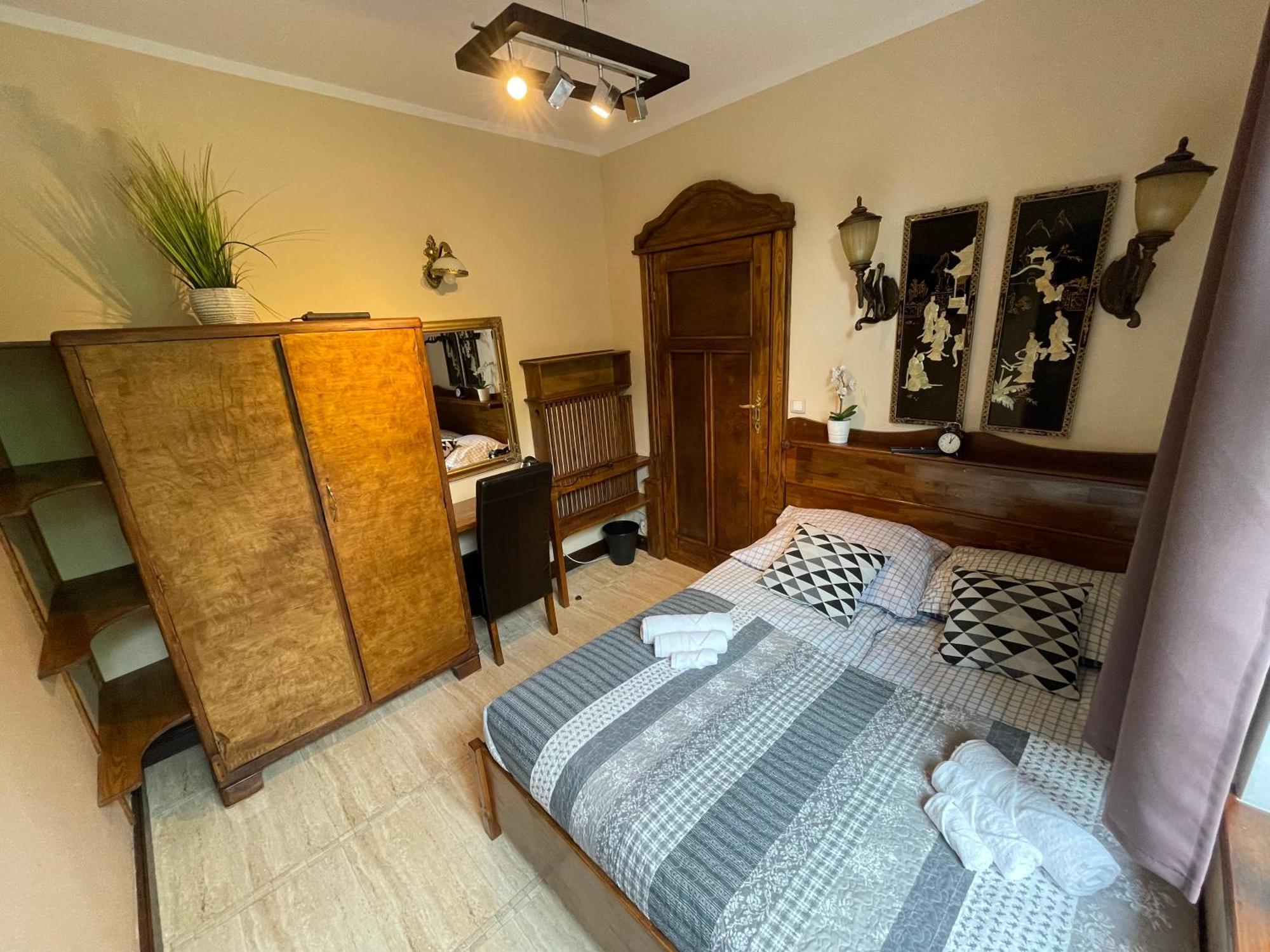 Bed and Breakfast Dworek Oliwski à Gdańsk Extérieur photo
