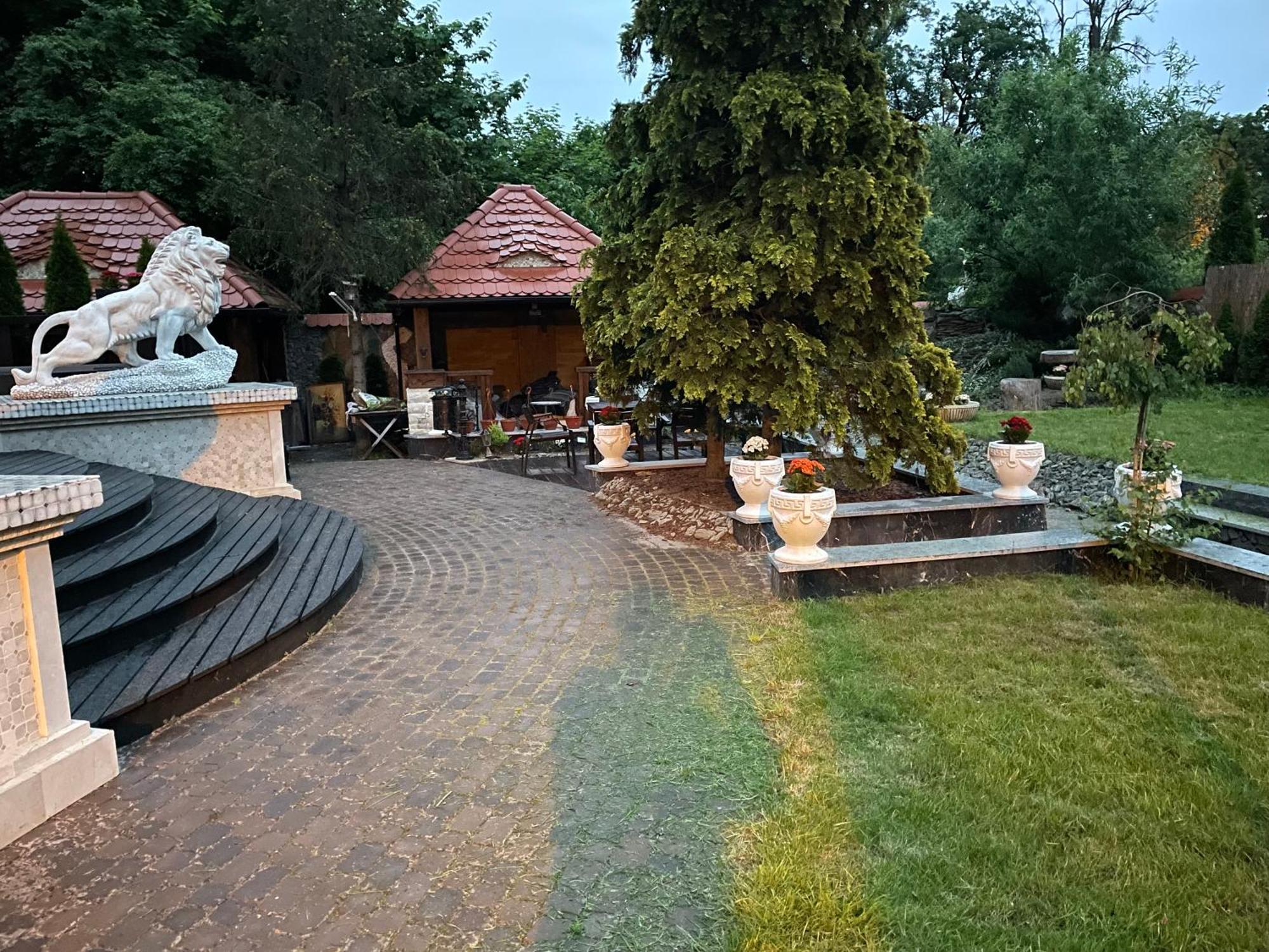 Bed and Breakfast Dworek Oliwski à Gdańsk Extérieur photo