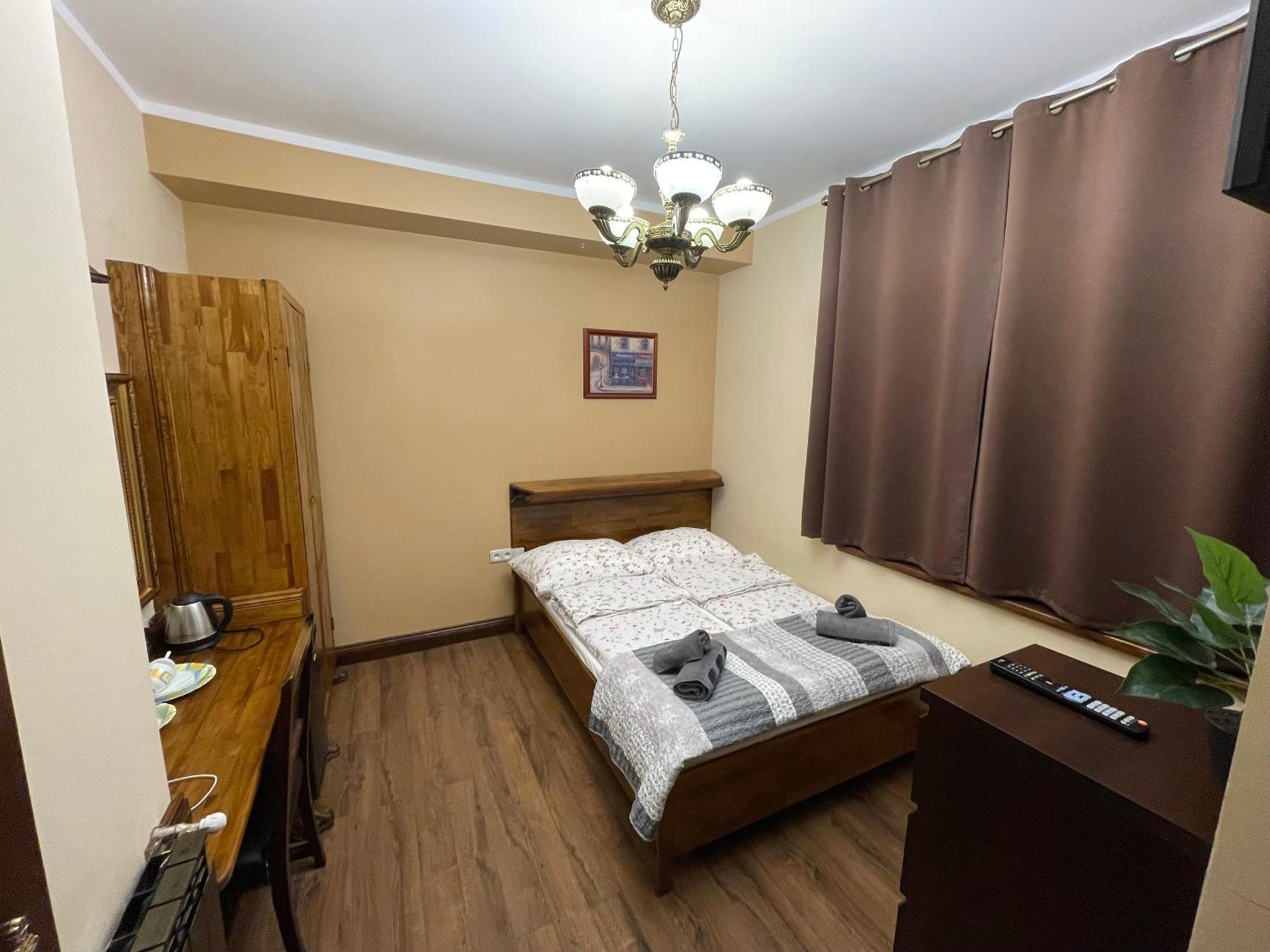 Bed and Breakfast Dworek Oliwski à Gdańsk Extérieur photo